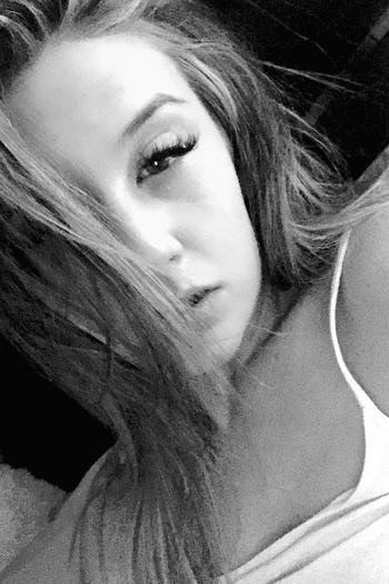 , 24  female escort, Belleville