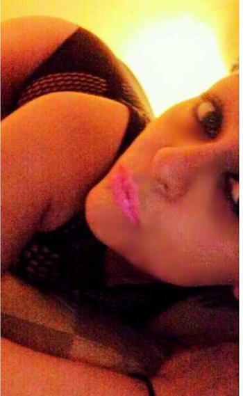, 27  female escort, Belleville