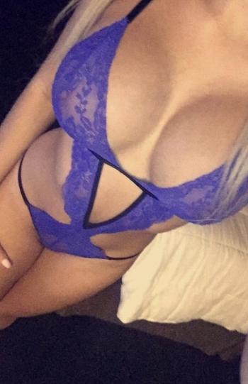 , 22 Caucasian female escort, Belleville