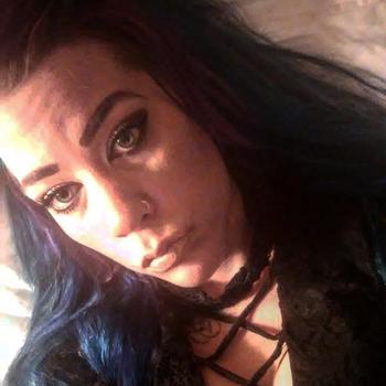 , 27  female escort, Belleville