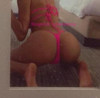 Marie, 19  female escort, Belleville